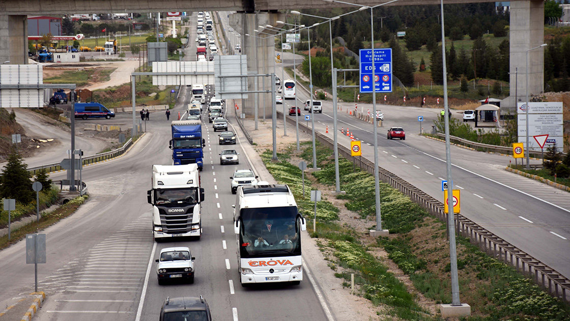 Kilit kavşak Kırıkkale'de  trafik yoğun